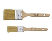 Load image into Gallery viewer, Chalk Paint® Flat Brush- by Annie Sloan