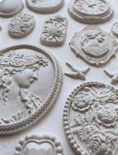 Load image into Gallery viewer, Cameos 6X10 IOD Mould