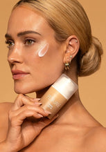 Load image into Gallery viewer, Peta Jane Gradual Face Tan
