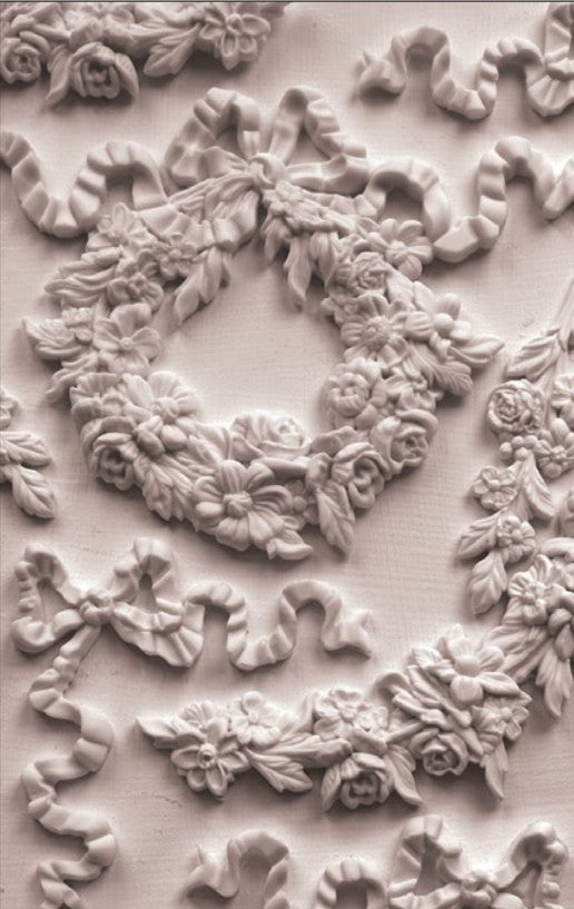 Patchwork Swags Wreath & Swags Mould™ by IOD (6