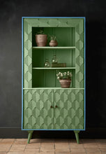 Load image into Gallery viewer, Annie Sloan Chalk Paint® Capability Green
