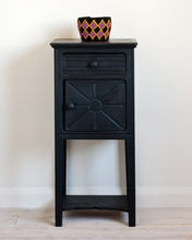 Load image into Gallery viewer, Annie Sloan Chalk Paint® Athenian Black
