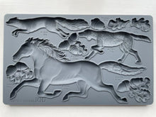 Load image into Gallery viewer, Horse &amp; Hound 6X10 IOD Mould
