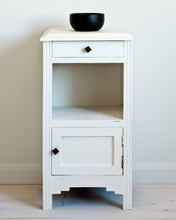 Load image into Gallery viewer, Annie Sloan Chalk Paint® Pure
