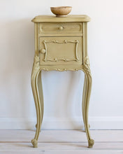 Load image into Gallery viewer, Annie Sloan Chalk Paint® Versailles
