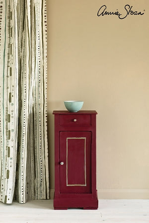 Annie Sloan Chalk Paint - Burgundy (500 ml) Annie Sloan Chalk Paint - Burgundy (500 ml)